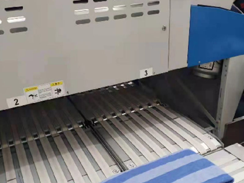 榕城巾类折叠机-01